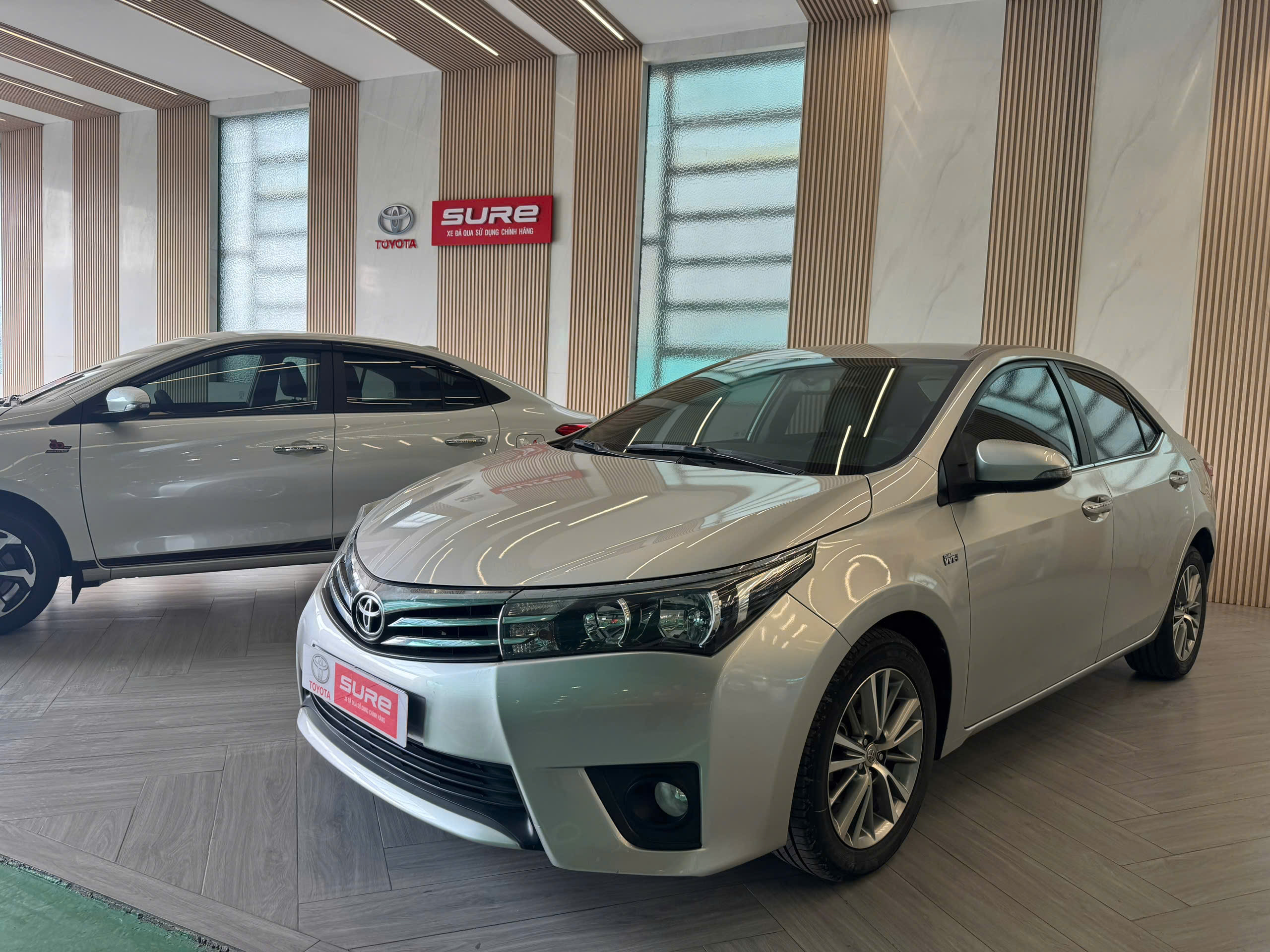 COROLLA ALTIS 1.8G 2015