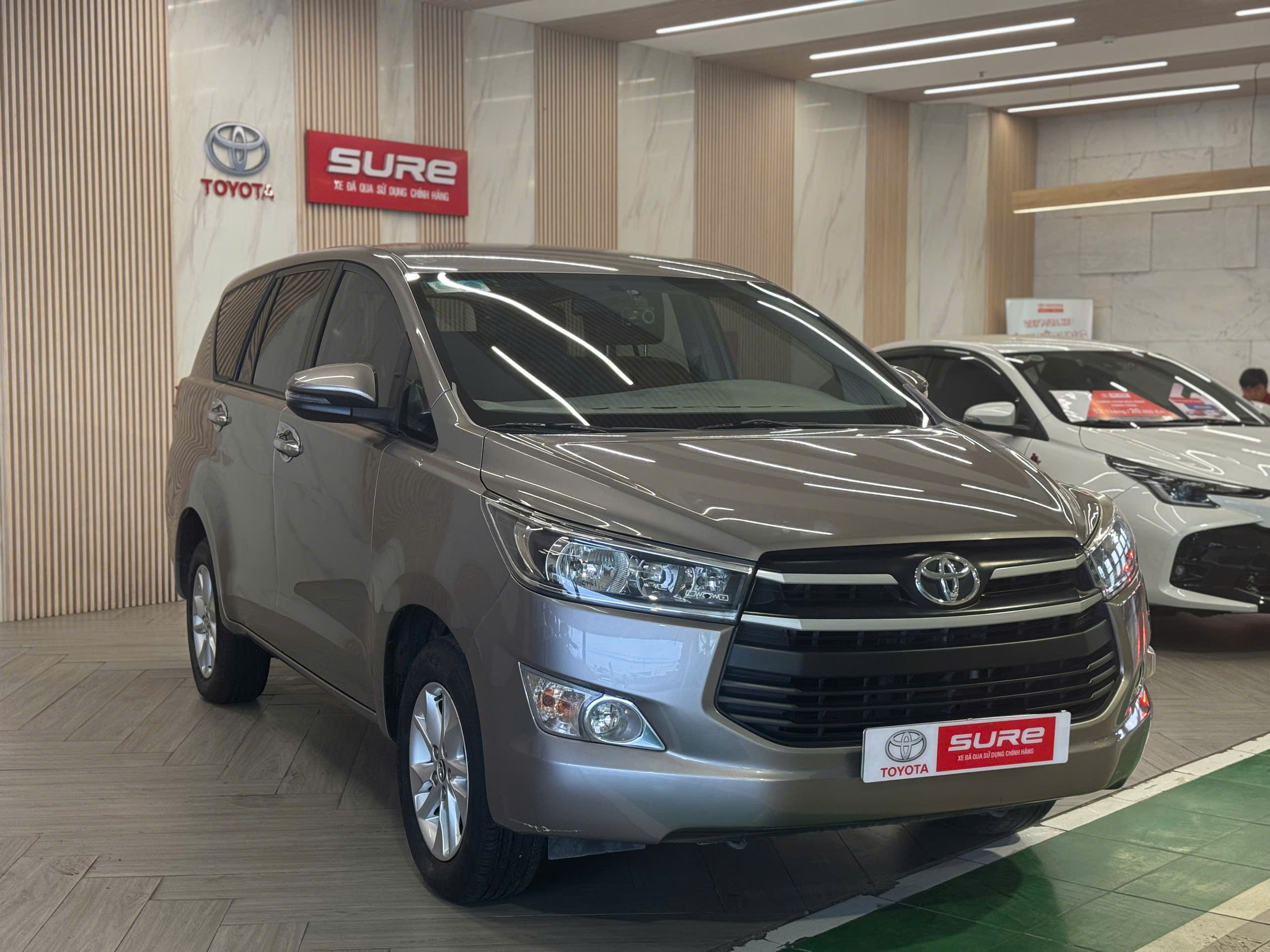 INNOVA 2.0E MT 2019